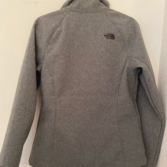 The North Face Shell Jacket - Picture 11 of 15